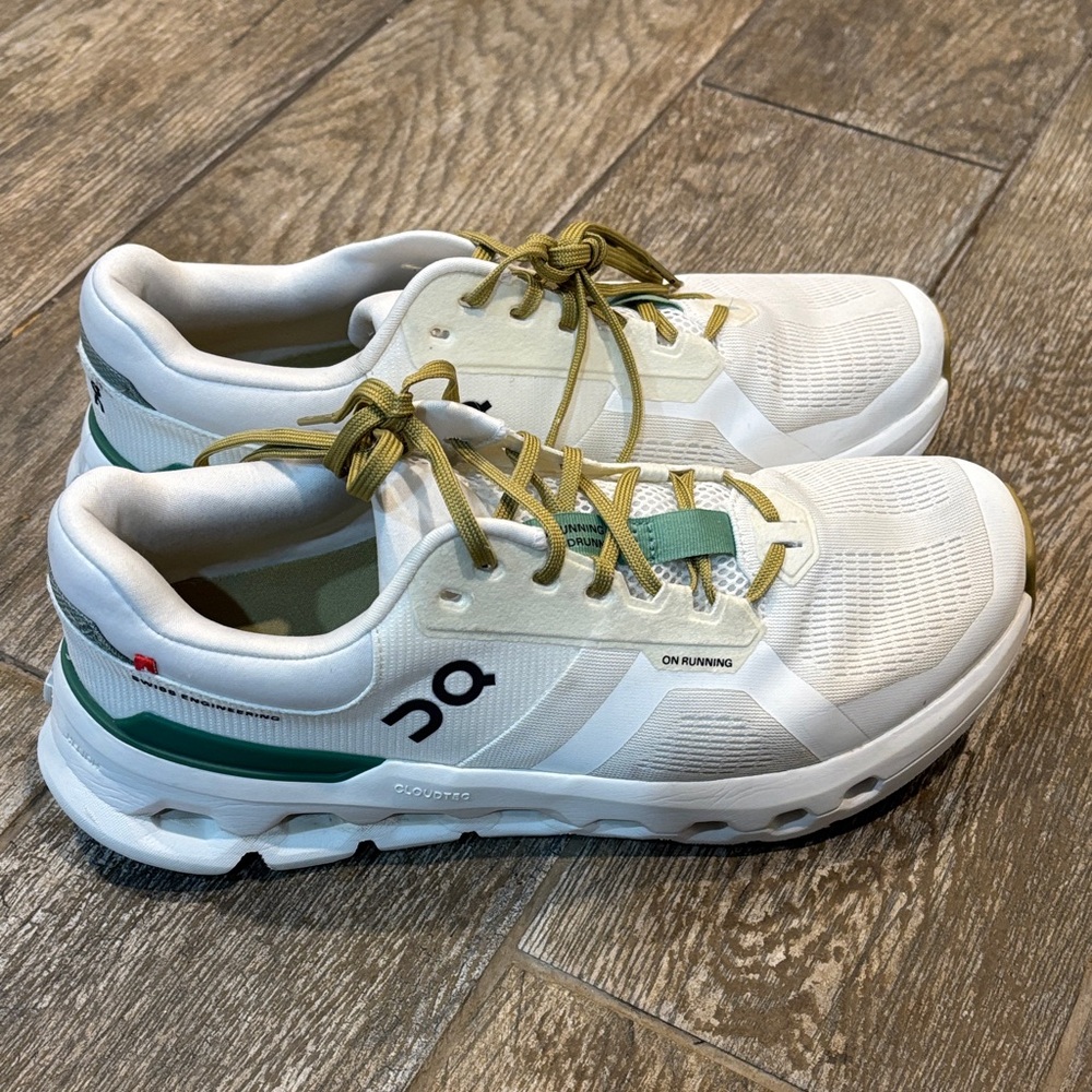 On Cloud Cloud Runner Running White And Green Sne… - image 1